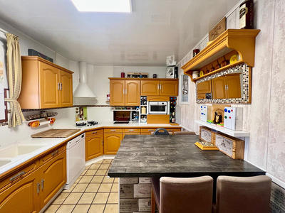 Maison - 92 m² - 4 pièces