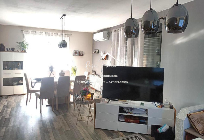 Maison traditionnelle - 200 m² - 8 pièces