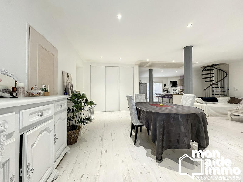 Maison ancienne - 166 m² - 6 pièces