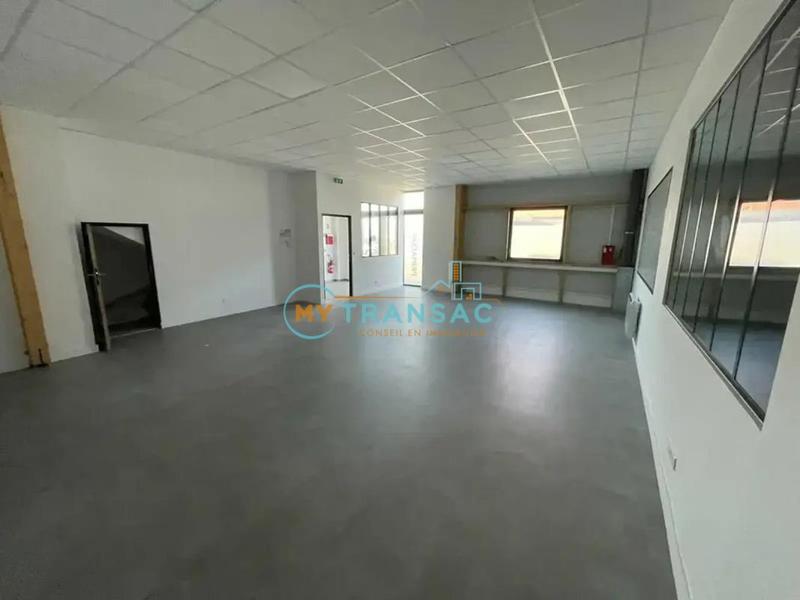 Local d'activité / Entrepôt - 850 m²
