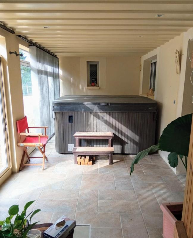 Maison - 176 m² - 5 pièces