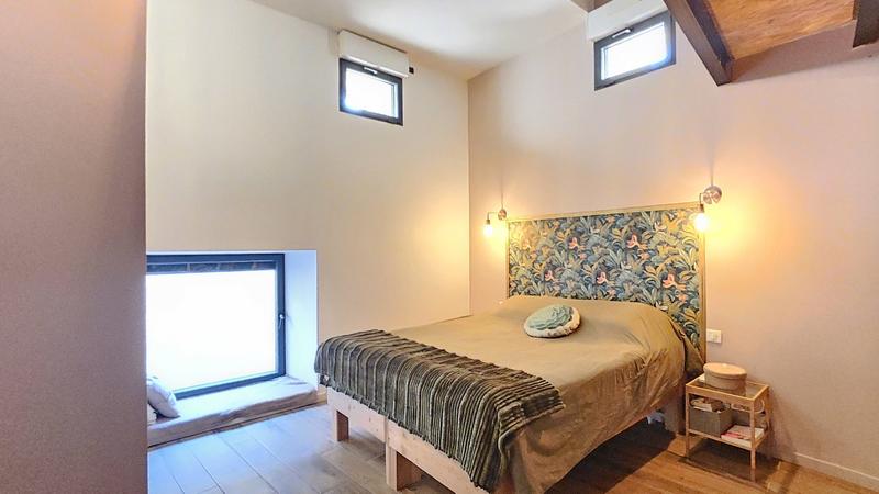 Maison - 203 m² - 9 pièces