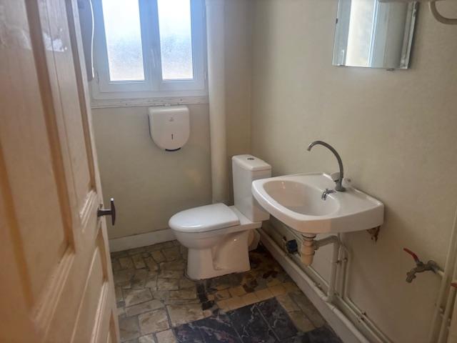 Local commercial - 52 m² - 2 pièces