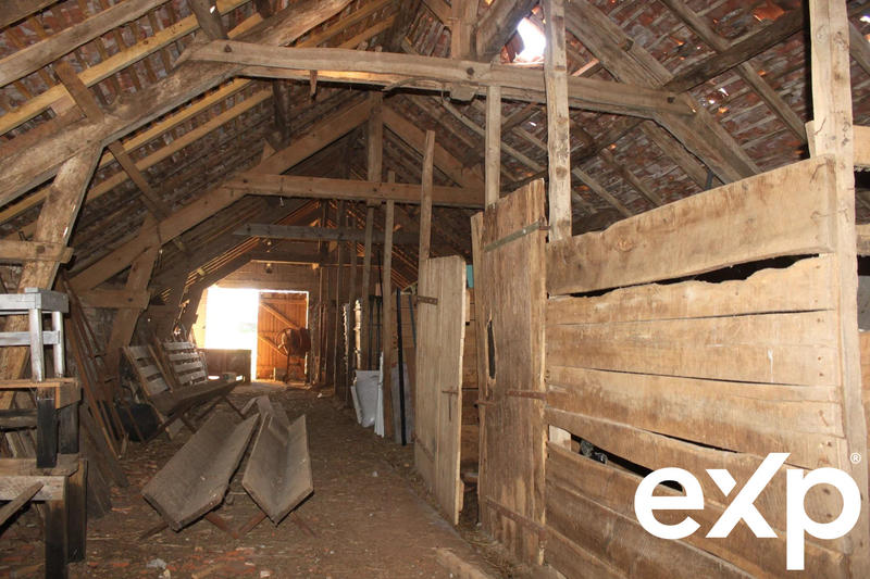 Ferme - 800 m² - 1 pièce