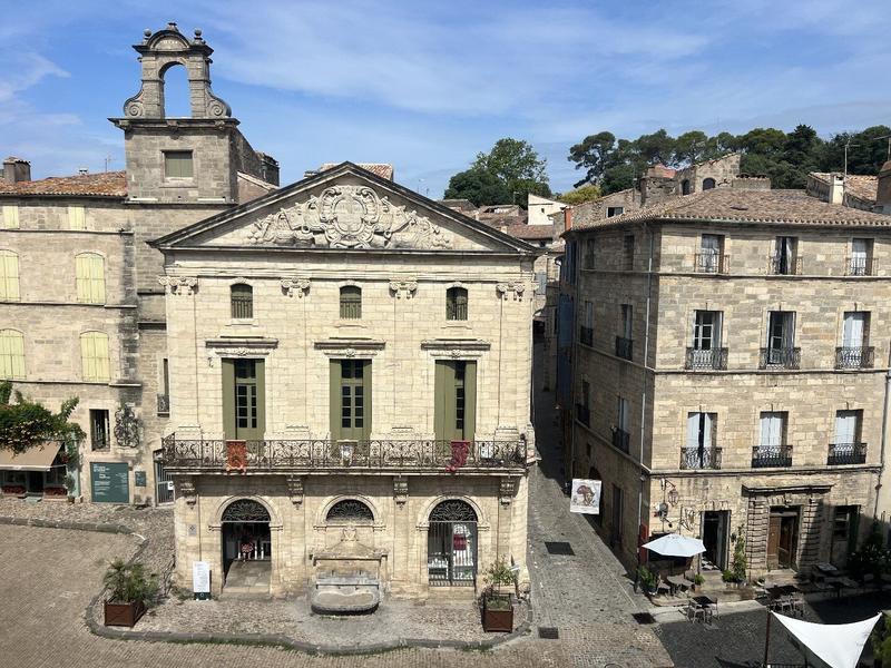 Appartement - 125 m² - 6 pièces