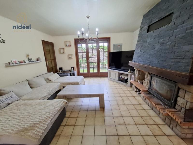 Maison - 99 m² - 5 pièces