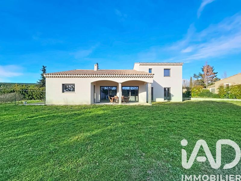 Maison - 199 m² - 6 pièces