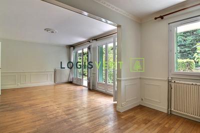 Maison - 143 m² - 7 pièces