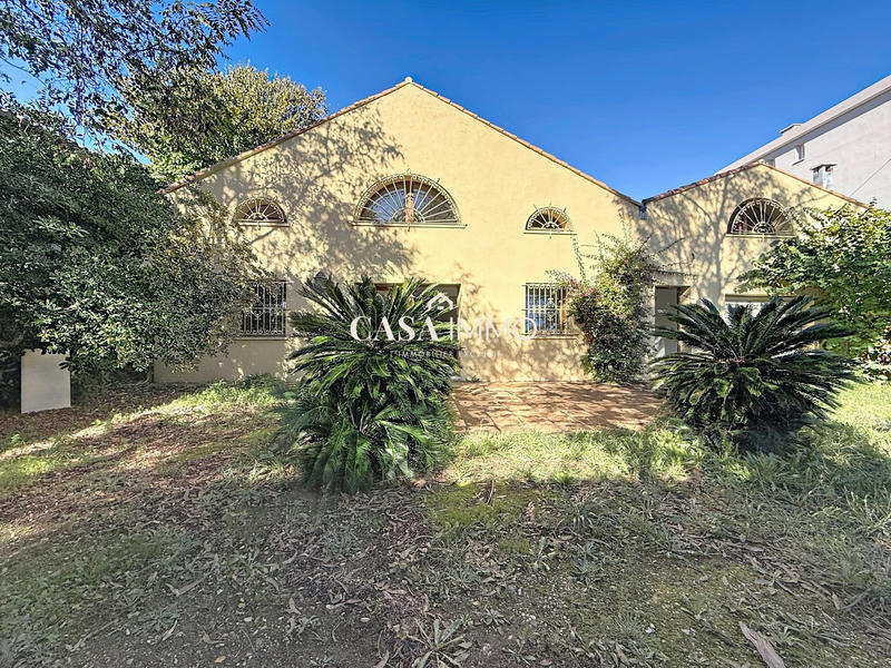 Maison - 197 m² - 4 pièces