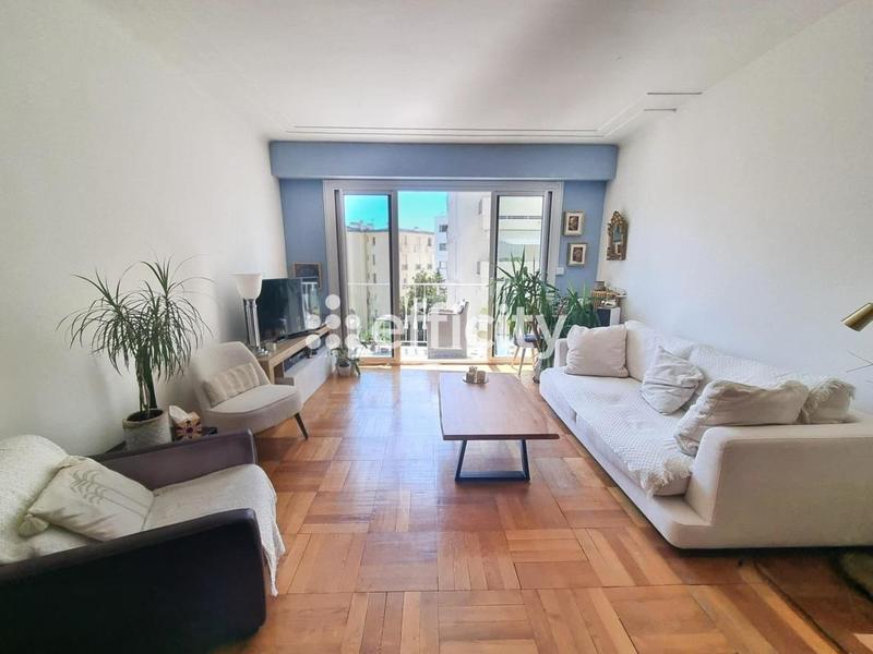 Appartement - 100 m² - 4 pièces