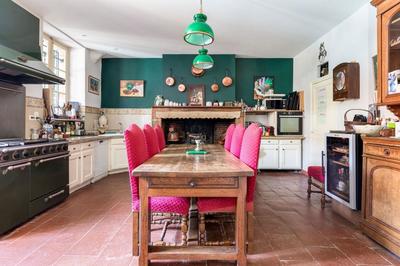 Demeure - 450 m² - 11 pièces