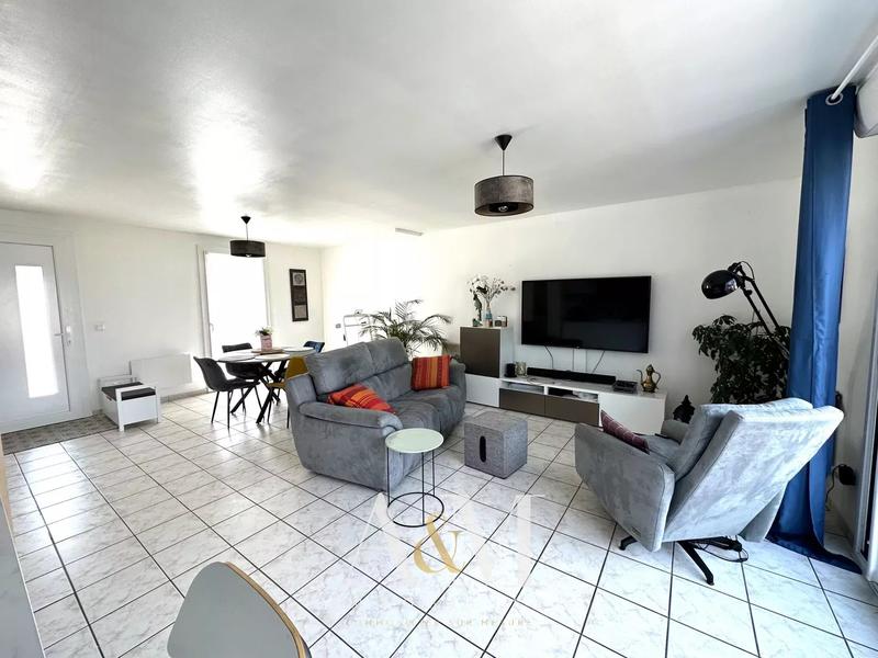 Villa - 90 m² - 4 pièces