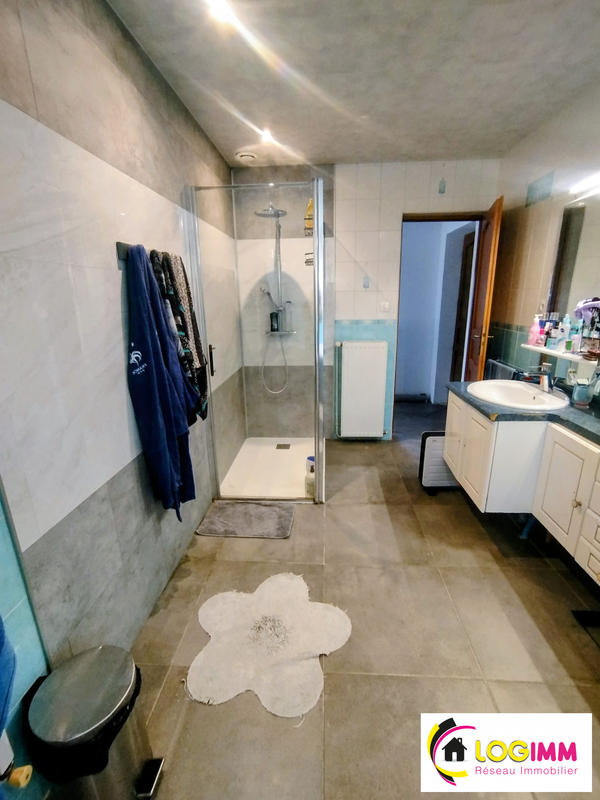 Maison - 196 m² - 5 pièces