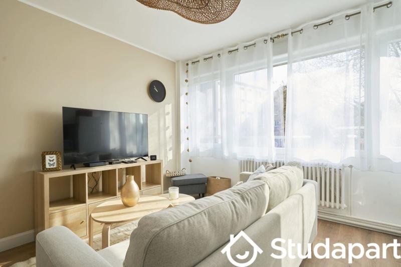 Chambre - 10 m² - 1 pièce