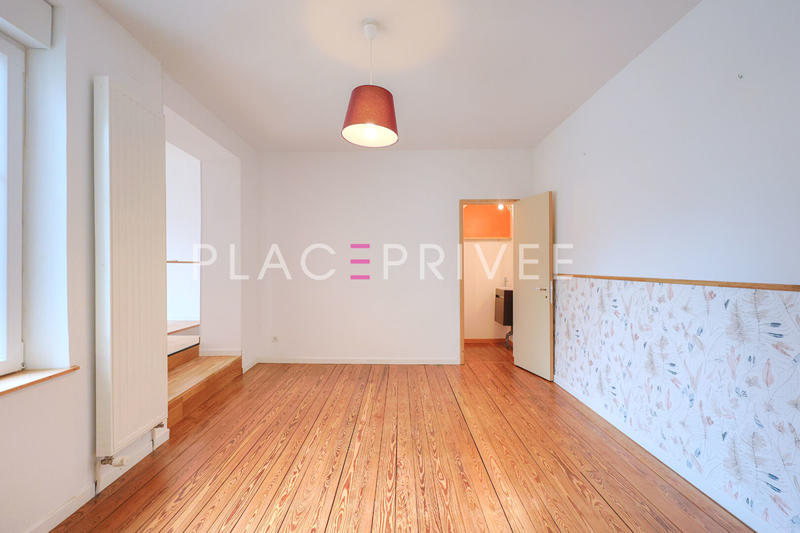 Maison - 152 m² - 8 pièces