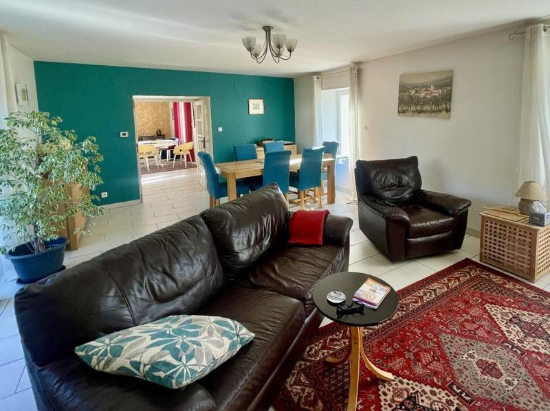 Maison - 185 m² - 8 pièces