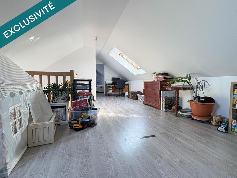 Maison - 121 m² - 7 pièces