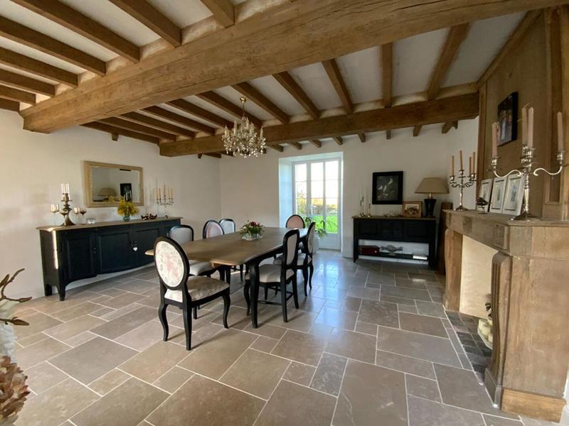 Corps de ferme - 291 m² - 10 pièces