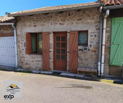 Maison traditionnelle - 110 m² - 5 pièces