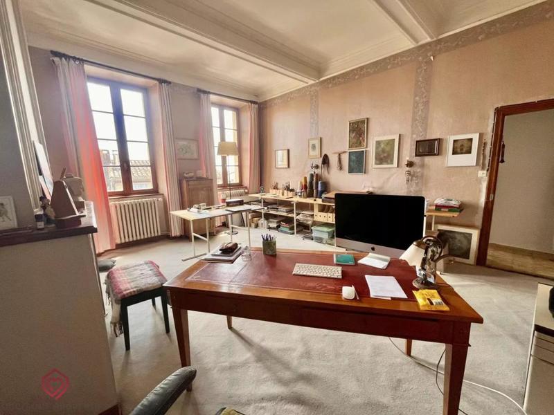 Maison de village - 237 m² - 9 pièces