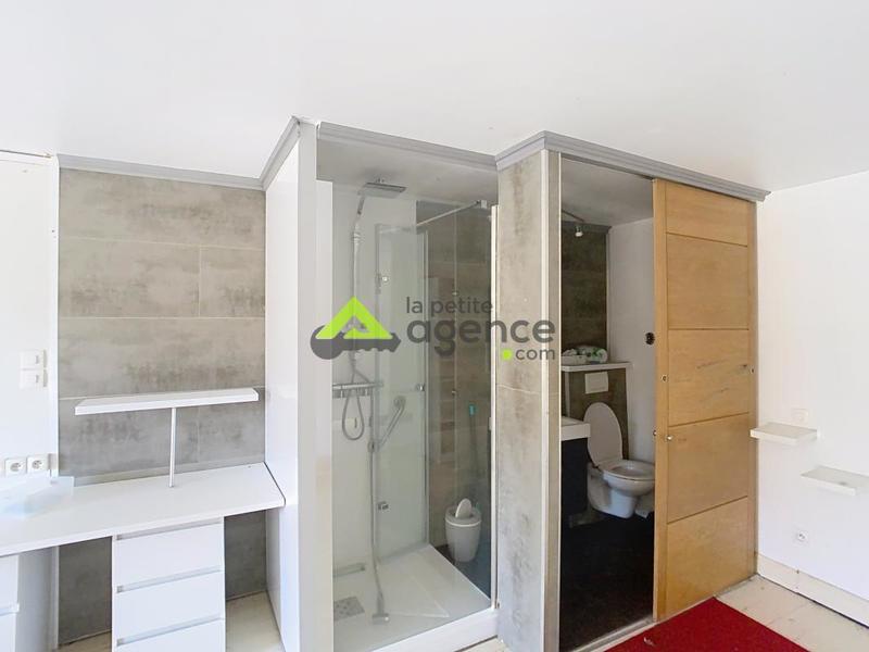 Maison - 297 m² - 12 pièces