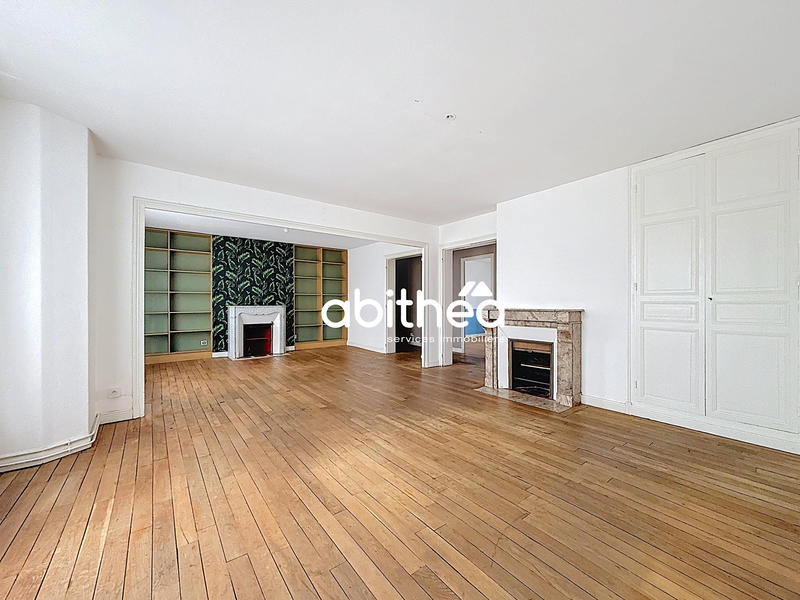 Appartement - 126 m² - 6 pièces