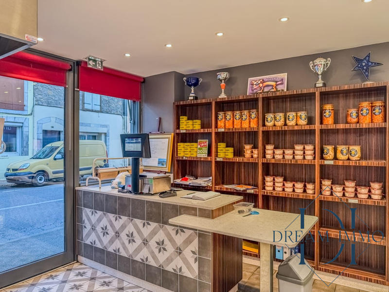 Fonds de commerce - 121 m²