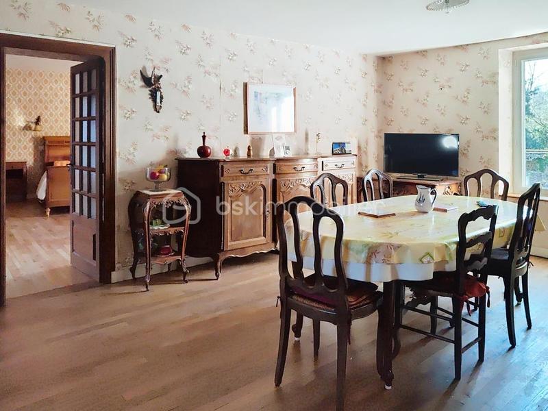 Demeure - 98 m² - 17 pièces