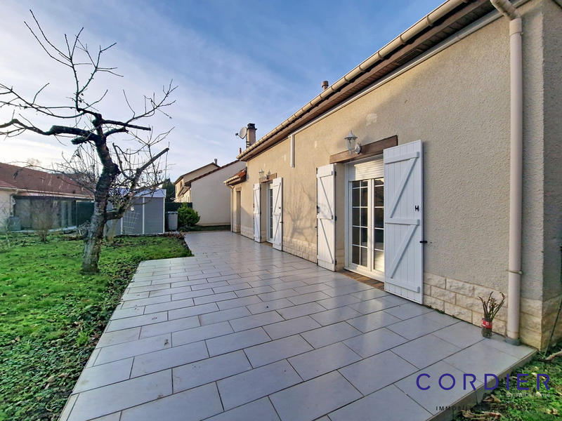 Maison - 111 m² - 7 pièces