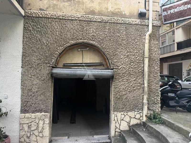 Local commercial - 28 m² - 1 pièce