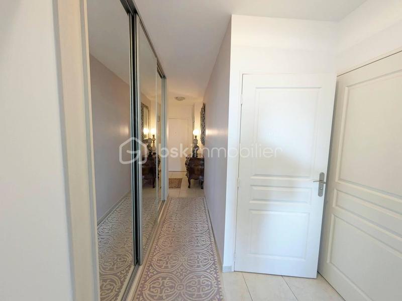 Appartement - 77 m² - 3 pièces