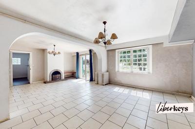 Maison - 159 m² - 6 pièces