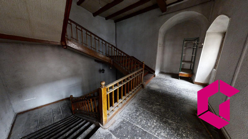 Maison - 552 m² - 15 pièces