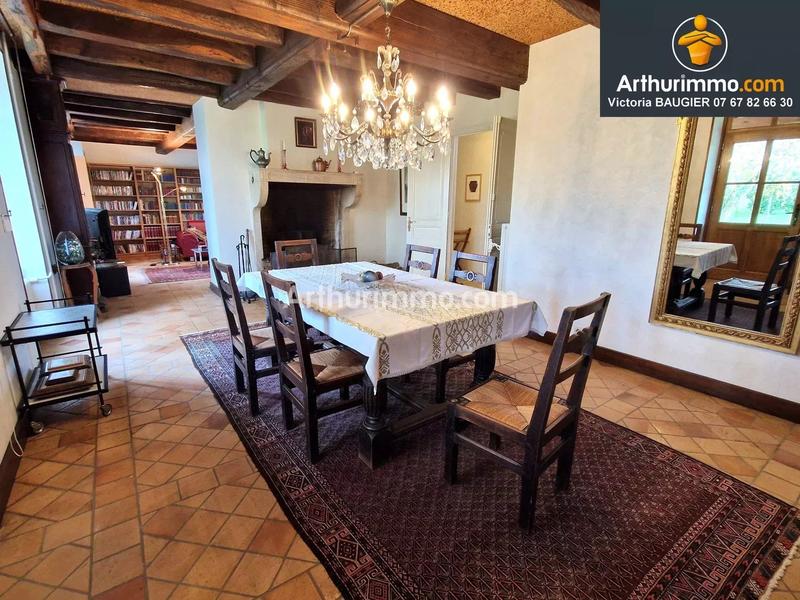 Maison - 252 m² - 10 pièces