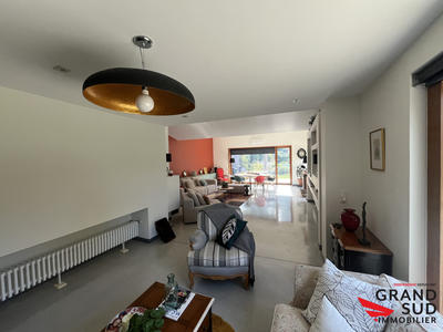 Maison - 237 m² - 8 pièces