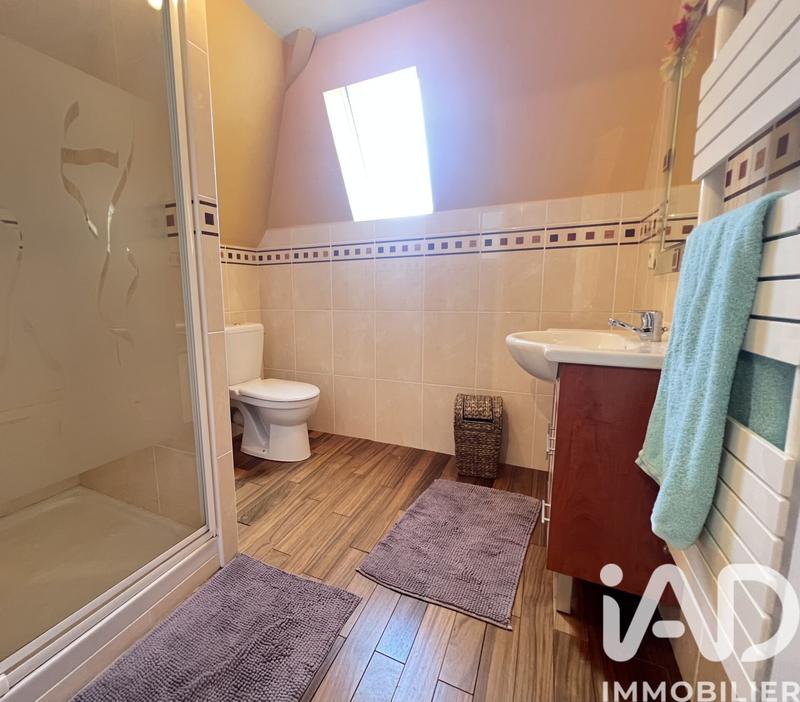 Maison - 263 m² - 9 pièces