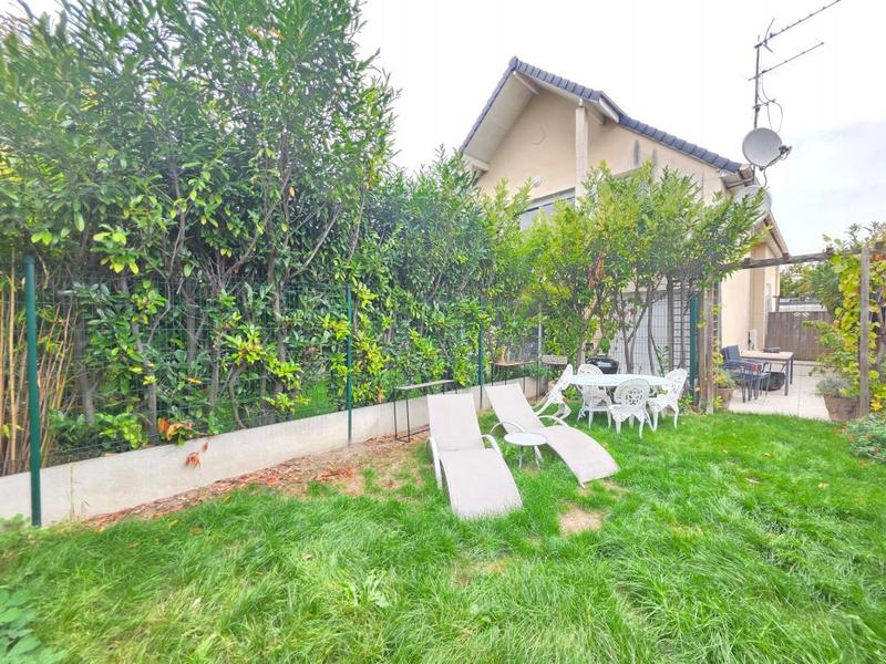 Appartement - 95 m² - 4 pièces