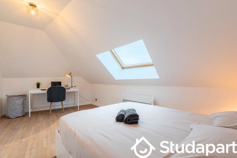 Chambre - 14 m² - 1 pièce