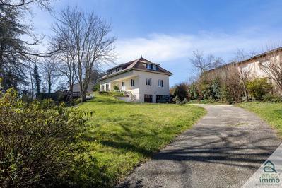 Maison - 166 m² - 7 pièces