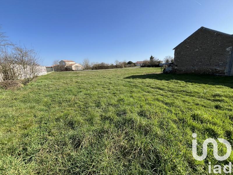 Terrain - 1 700 m²