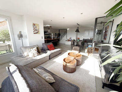 Maison - 125 m² - 5 pièces