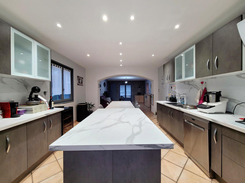 Maison - 138 m² - 7 pièces