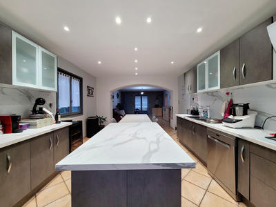 Maison - 138 m² - 7 pièces