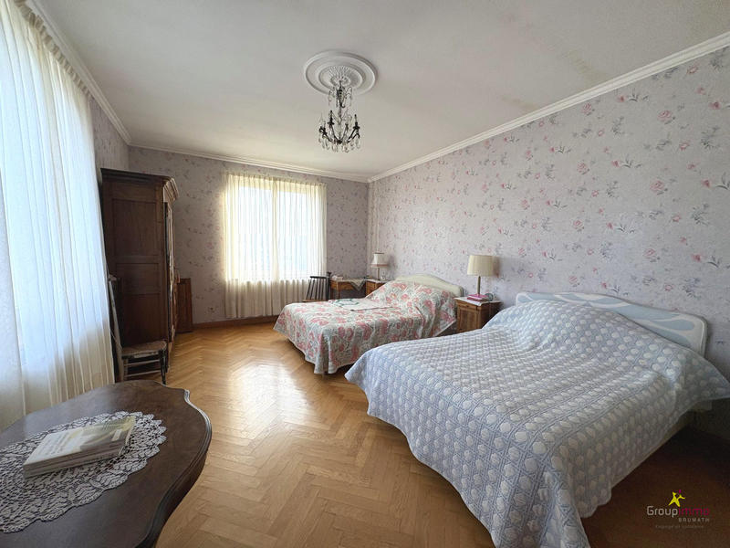 Maison - 231 m² - 6 pièces