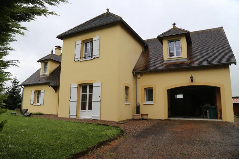 Maison traditionnelle - 190 m² - 6 pièces