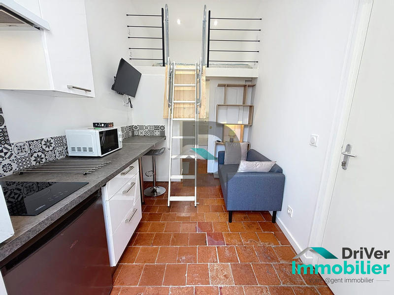 Studio - 11 m² - 1 pièce