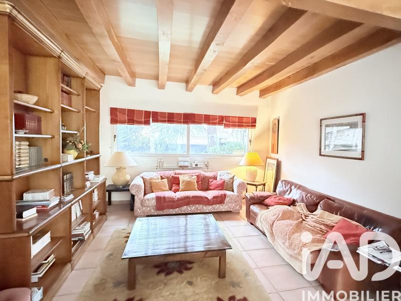 Maison - 261 m² - 8 pièces