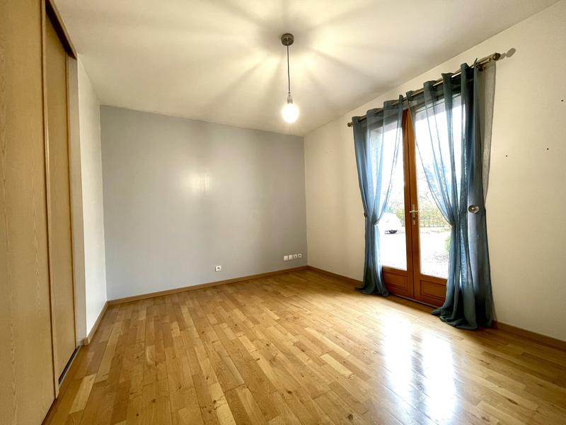 Maison traditionnelle - 123 m² - 6 pièces