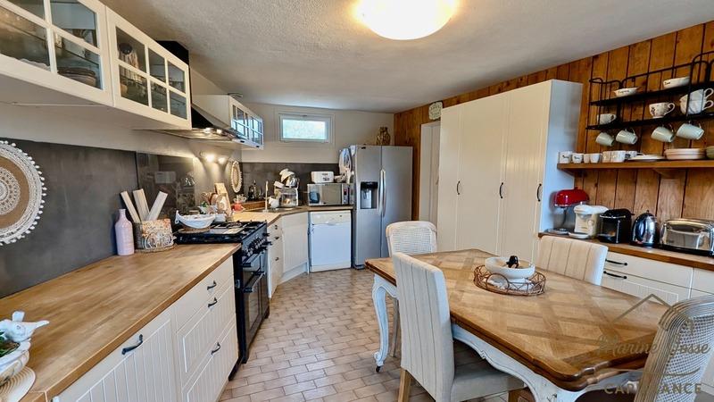 Maison - 187 m² - 7 pièces