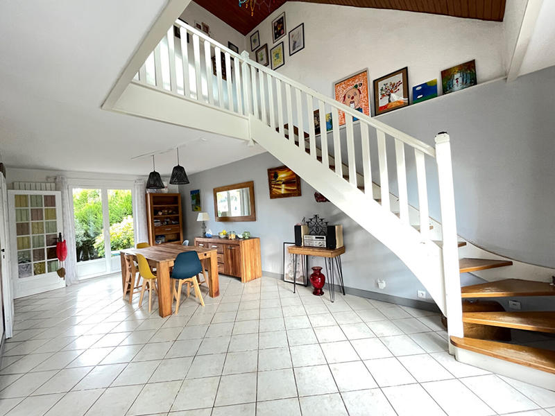 Maison - 120 m² - 8 pièces